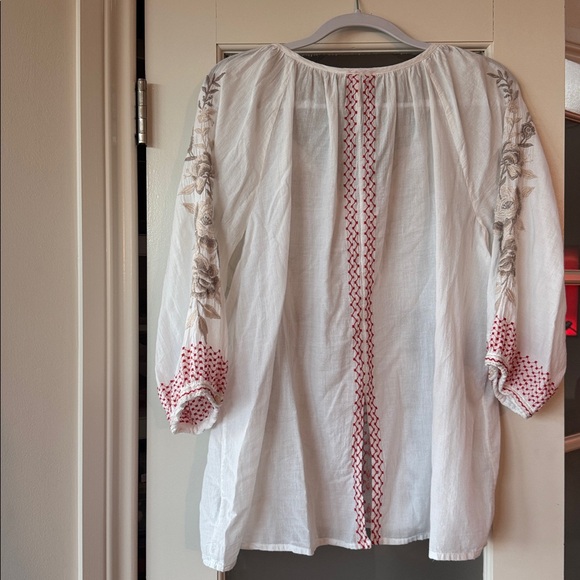 Johnny Was White Blouse with Red and Brown Embroidery - Picture 2 of 5